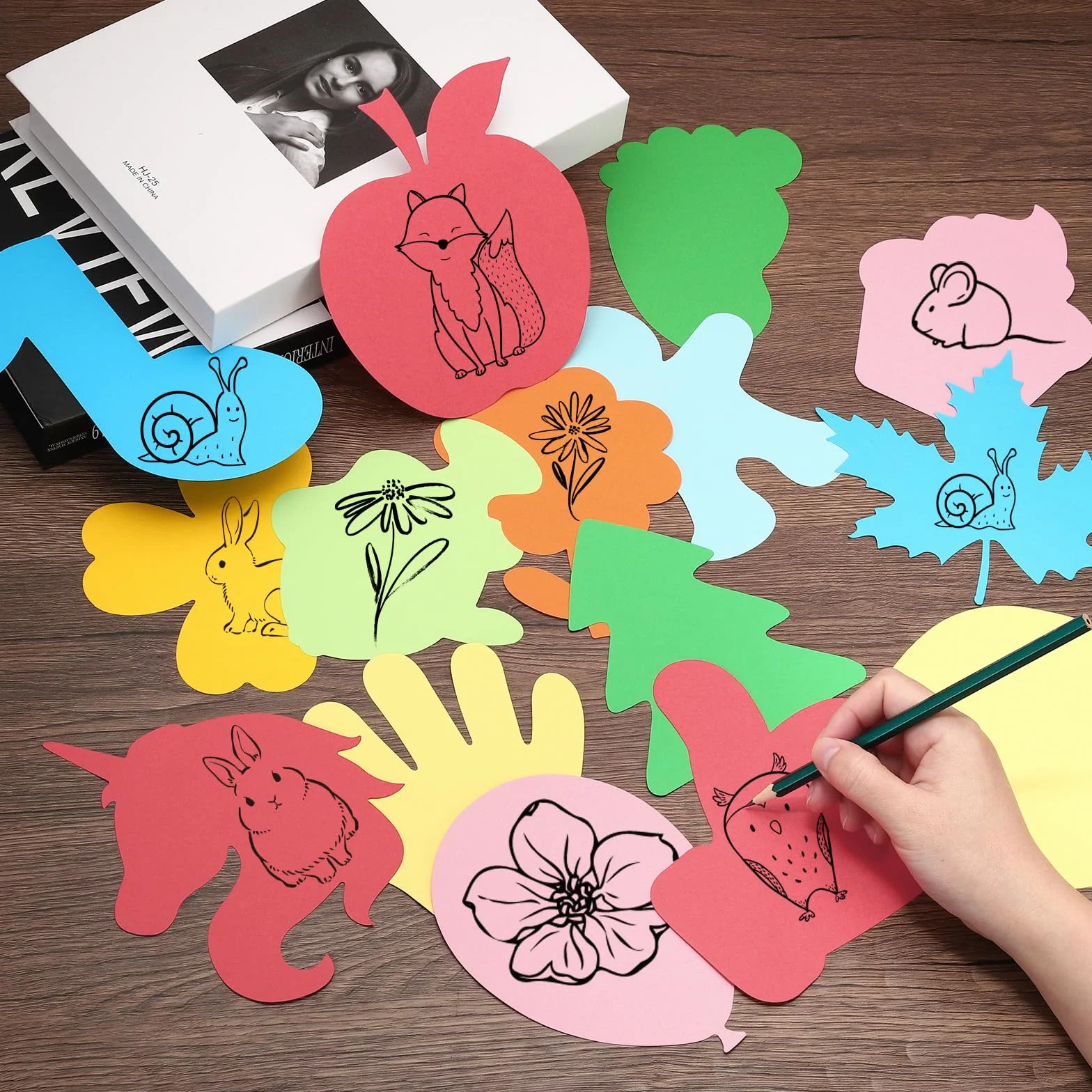 PATIKIL Découpes en Papier pour Tableau d'Affichage, 180 Pièces, Formes de Mains, Multicolores