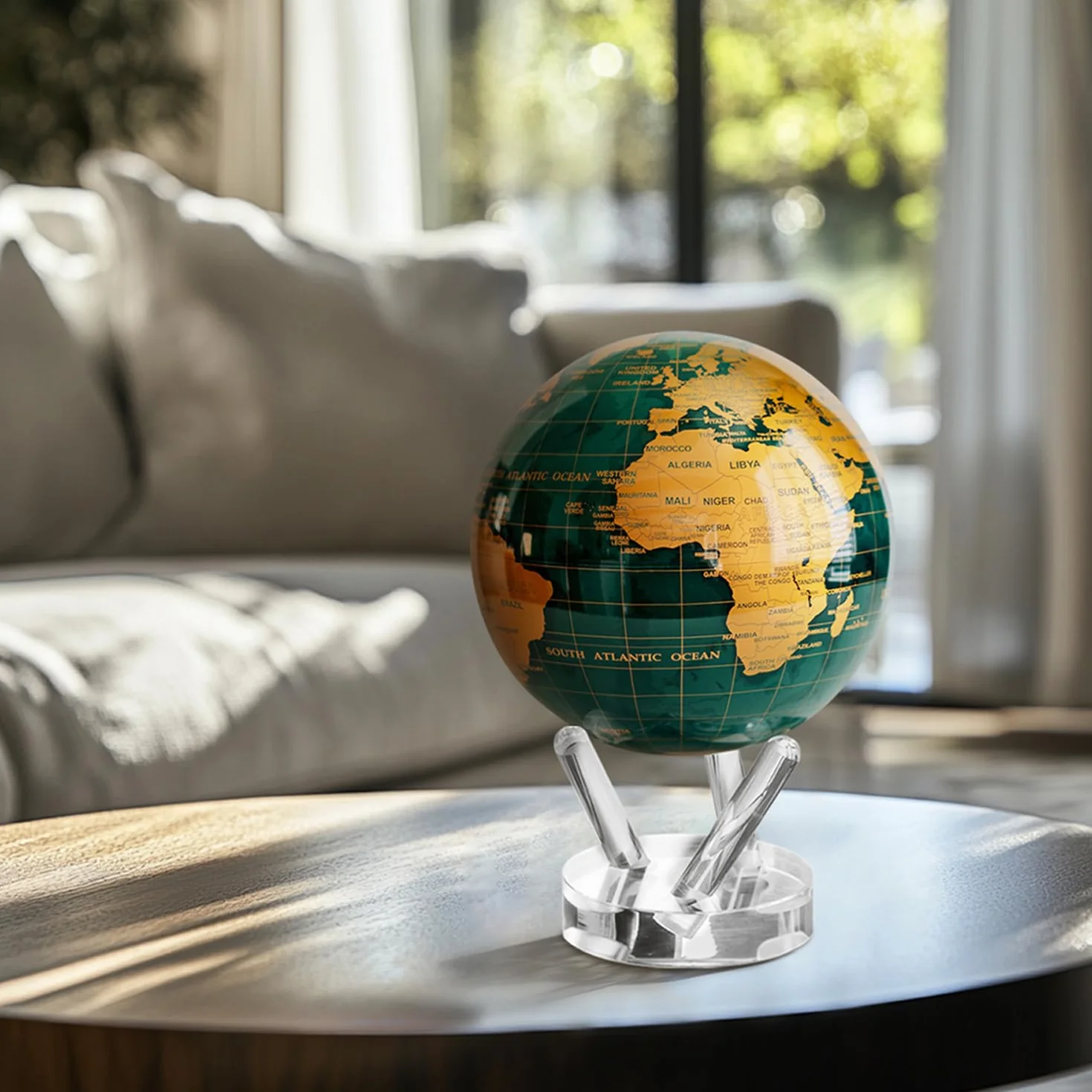 MOVA – Globe Rotatif Vert et Or 11.5 cm | Mouvement avec Lumière | Sans Piles | Cadeau pour Bureau, Maison ou Bureau d’Étude