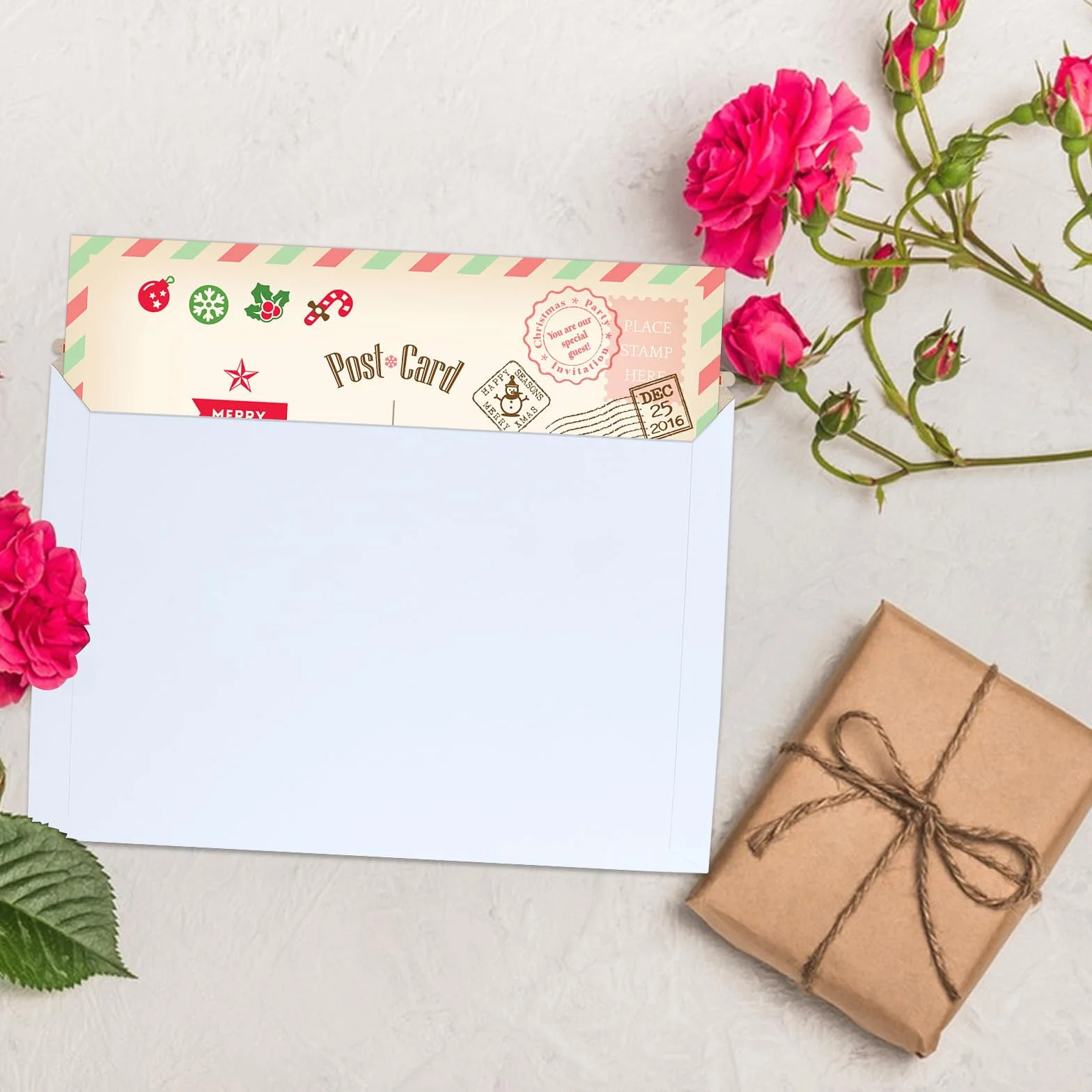 Lot de 50 enveloppes blanches A4 à décoller et à fermer - Enveloppes rembourrées en carton 250 g/m² pour envoi postal